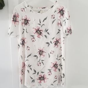 Medium floral shirt